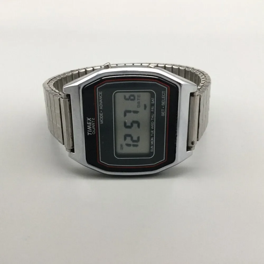 Vtg Timex Digital Watch Men 34mm Silver Tone Day Date Stretch 1989 New Battery - Picture 5 of 12